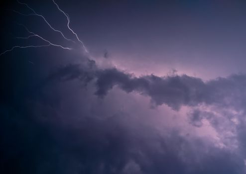 Storm in Hardenberg: hagel, hinder en veiligheidsmeldingen