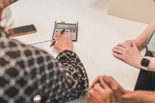 Starter en doorstromer berekenen een annuïteitenhypotheek voor een woning in Hardenberg