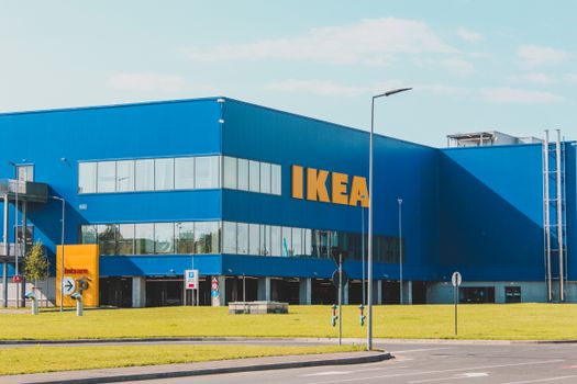 IKEA-route vanuit Hardenberg met auto richting woonwinkel en winkelgebied