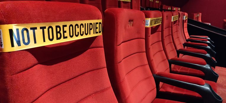 Vernieuwde bioscoopzaal in Hardenberg met nieuwe comfortabele stoelen voor bezoekers
